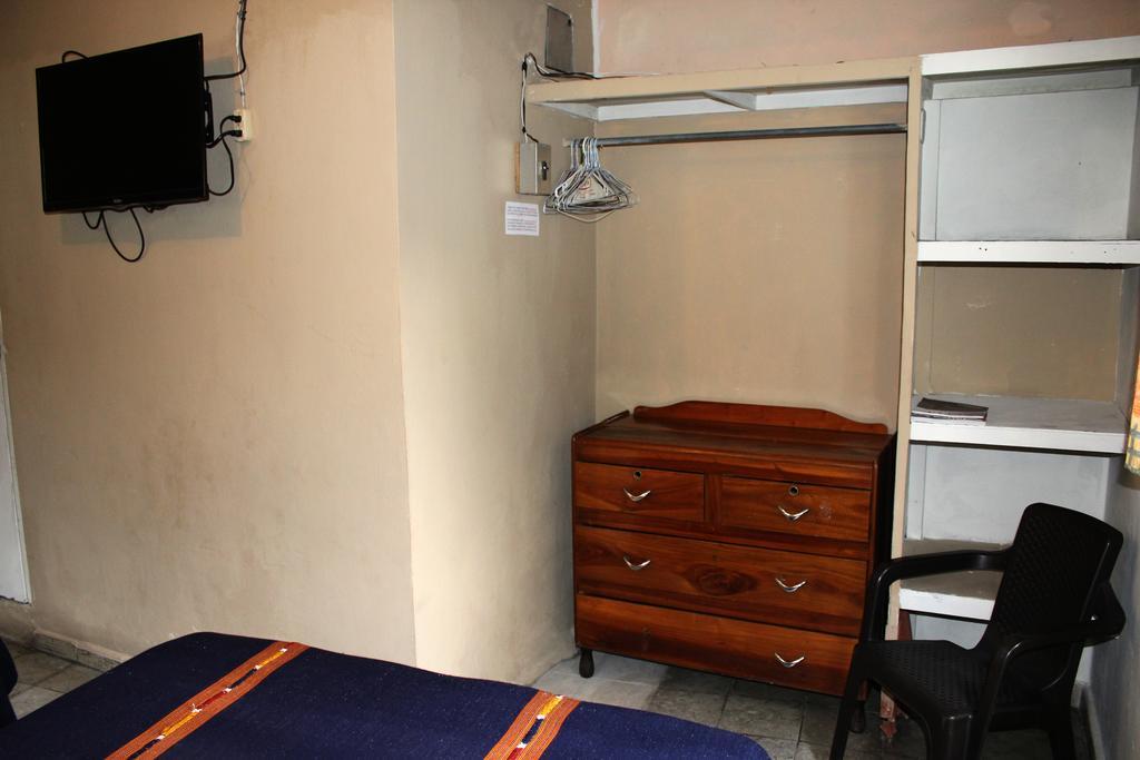 Ximenas Guest House サンサルバドル エクステリア 写真