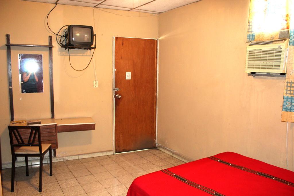 Ximenas Guest House サンサルバドル エクステリア 写真