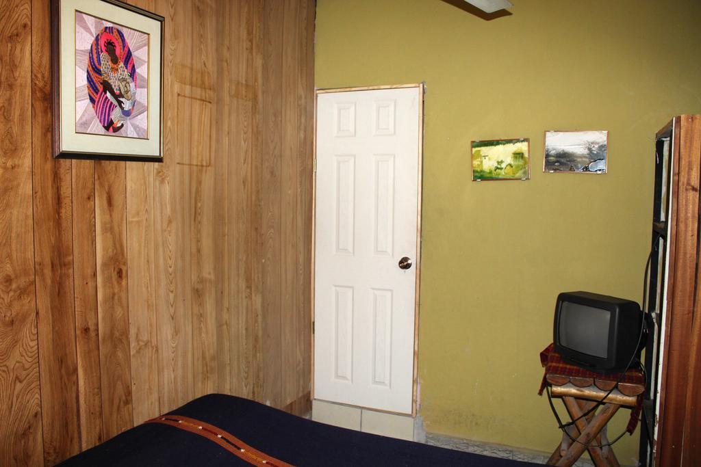 Ximenas Guest House サンサルバドル エクステリア 写真